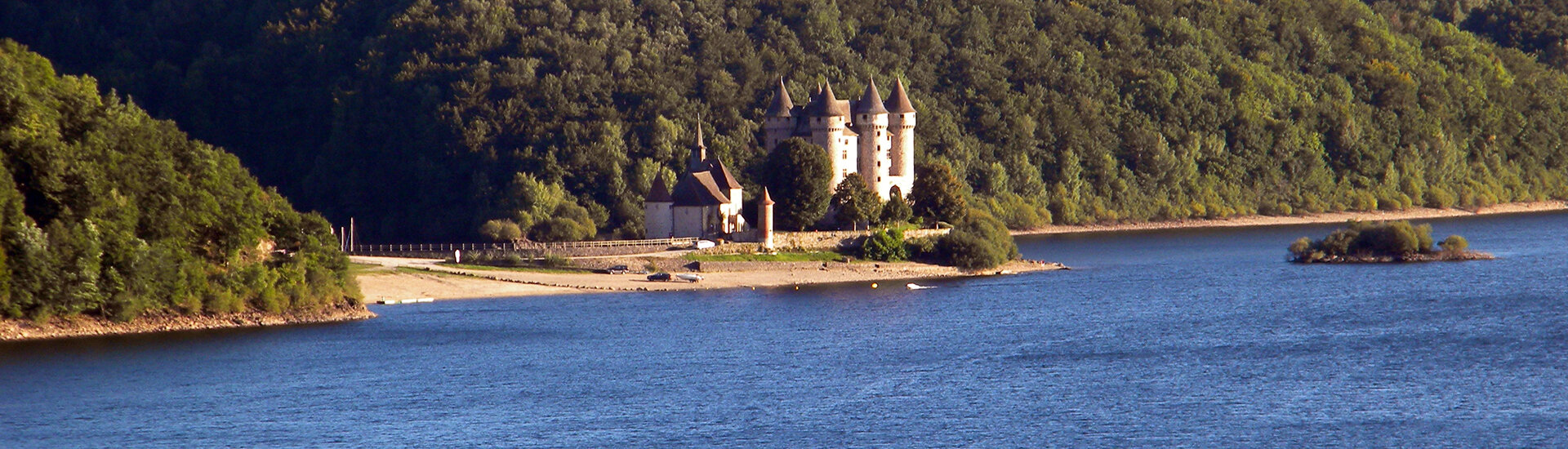 Le Château de Val, près de Beaulieu